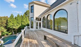 675 FALLS LAKE Dr, Alpharetta, GA 30022