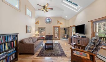 511 Tripps Corner Rd, Exeter, RI 02822