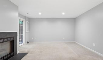 7035 KINGS MANOR Dr, Alexandria, VA 22315