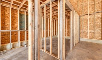121 Isinglass Cir, Barrington, NH 03825