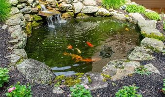 38 Mark Dr, Lincoln, RI 02865