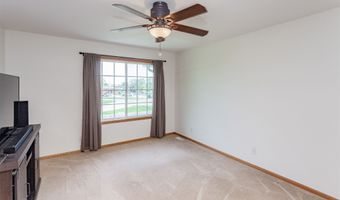 2815 Ashland Ct, Altoona, IA 50009