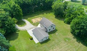 9038 Lahring Rd, Argentine, MI 48436