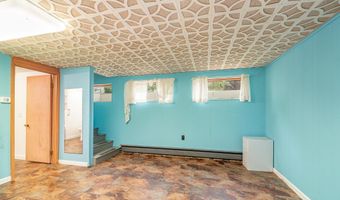 1027 W Superior St, Alma, MI 48801