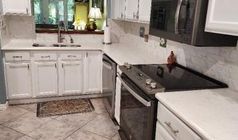 632 RED OAK Cir 104, Altamonte Springs, FL 32701
