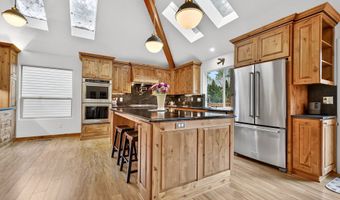 15100 SW GULL Dr, Beaverton, OR 97007