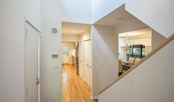 22 Haverhill Ct, Ann Arbor, MI 48105