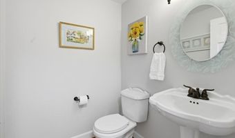 27 Kennel Hill Dr, Beverly, MA 01915