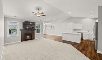 5841 SE 22nd Ct, Des Moines, IA 50320
