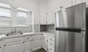 15 W 45TH St 1, Bayonne, NJ 07002