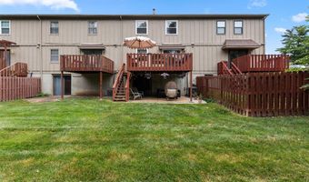 13362 Hiddencrest Ln, Ballwin, MO 63021