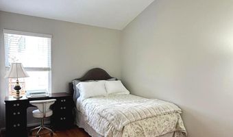 5287 BALLYCASTLE Cir, Alexandria, VA 22315
