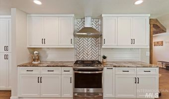 13712 Jarett St, Caldwell, ID 83607