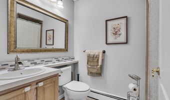 7 Alton Ct, Toms River, NJ 08757