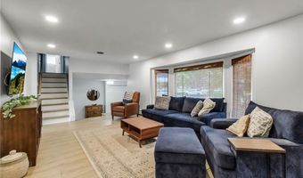 169 Chestnut Hill Ln S, Amherst, NY 14221
