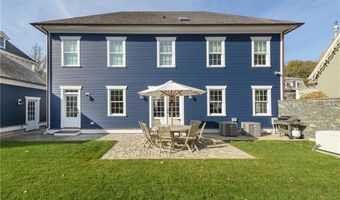 24 School St, Newport, RI 02840