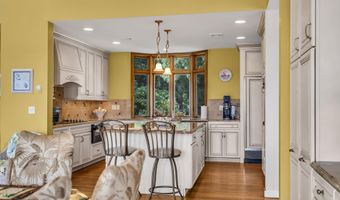 99 Holly Ln, Bayville, NJ 08721