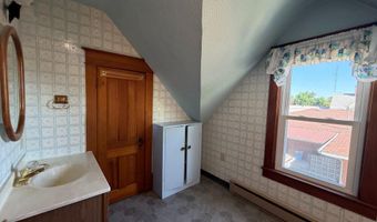 303 S Clark St, Bassett, NE 68714