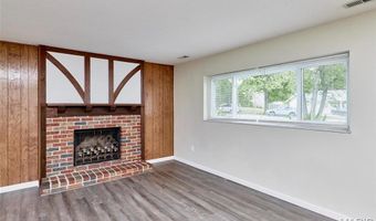 241 Valleyoak Ct, Ballwin, MO 63021