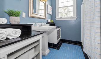 605 Avenue E, West Point, GA 31833