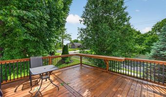 100 Holly Green Dr, Ballwin, MO 63021