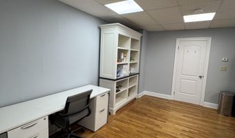 211 Montowese St, Branford, CT 06405