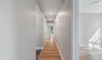 4 Highview Ter, Belfast, ME 04915