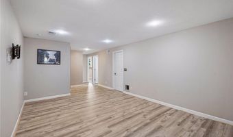 880 Whitney Dr, Apple Valley, MN 55124