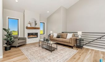 405 N Sunshine Ave, Brandon, SD 57005