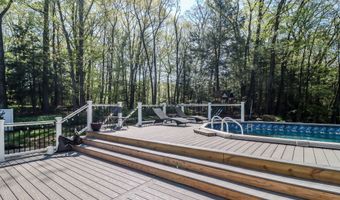 20 Puritan Valley Rd, Brookfield, CT 06804