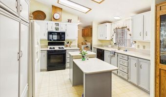 2722 N Saddleback Dr, Amargosa Valley, NV 89020