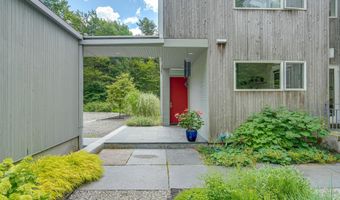 103 Long View Dr, Becket, MA 01223
