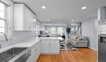 31 Swan St, North Providence, RI 02911