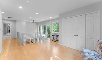 6829 LITTLE RIVER Tpke, Annandale, VA 22003