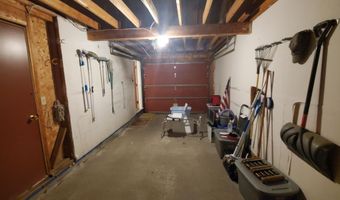 32 Cortland Cir, Bangor, ME 04401