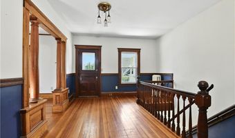 1 Arnold Ave, Newport, RI 02840