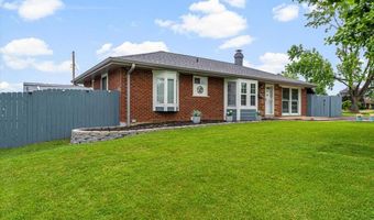 9513 Sequoia Ct, Affton, MO 63123