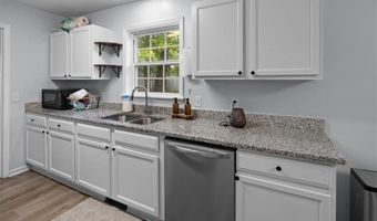137 Fullers Way, Aberdeen, NC 28315