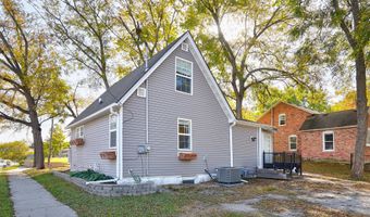 402 S 11th St, Adel, IA 50003