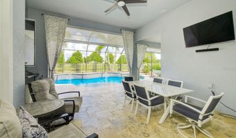 6951 CRESTPOINT Dr, Apollo Beach, FL 33572
