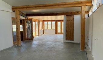 97 Calle Conejo, Arroyo Hondo, NM 87513