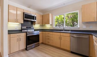 18 Puuaina Pl, Kahului, HI 96732