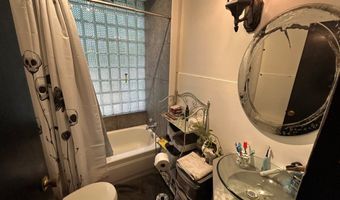 114 LINCOLN St, Big Sandy, TN 38221