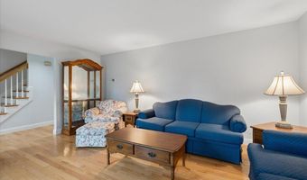 240 Sandown Rd, Chester, NH 03036