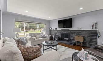 15823 Rose Dr, Allen Park, MI 48101