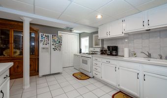 541 N 4th Ave, Addison, IL 60101