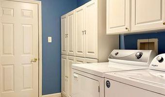 10218 Carlton Place Ct, Affton, MO 63123