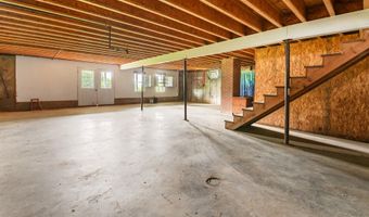 2466 655th Ave, Albia, IA 52531