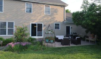 1900 Waverly Ln, Algonquin, IL 60102