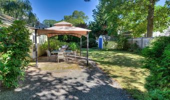 47 Wake Robin Trl, Narragansett, RI 02874